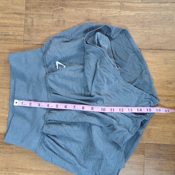 Gymshark Vital Seamless 2.0 Gray 2 in 1 Activewear Workout Shorts - Picture 9 of 13